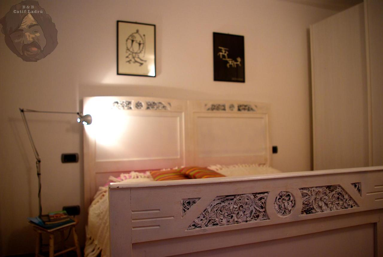 Bed and Breakfast Catif Ladru Cerveno Exterior foto